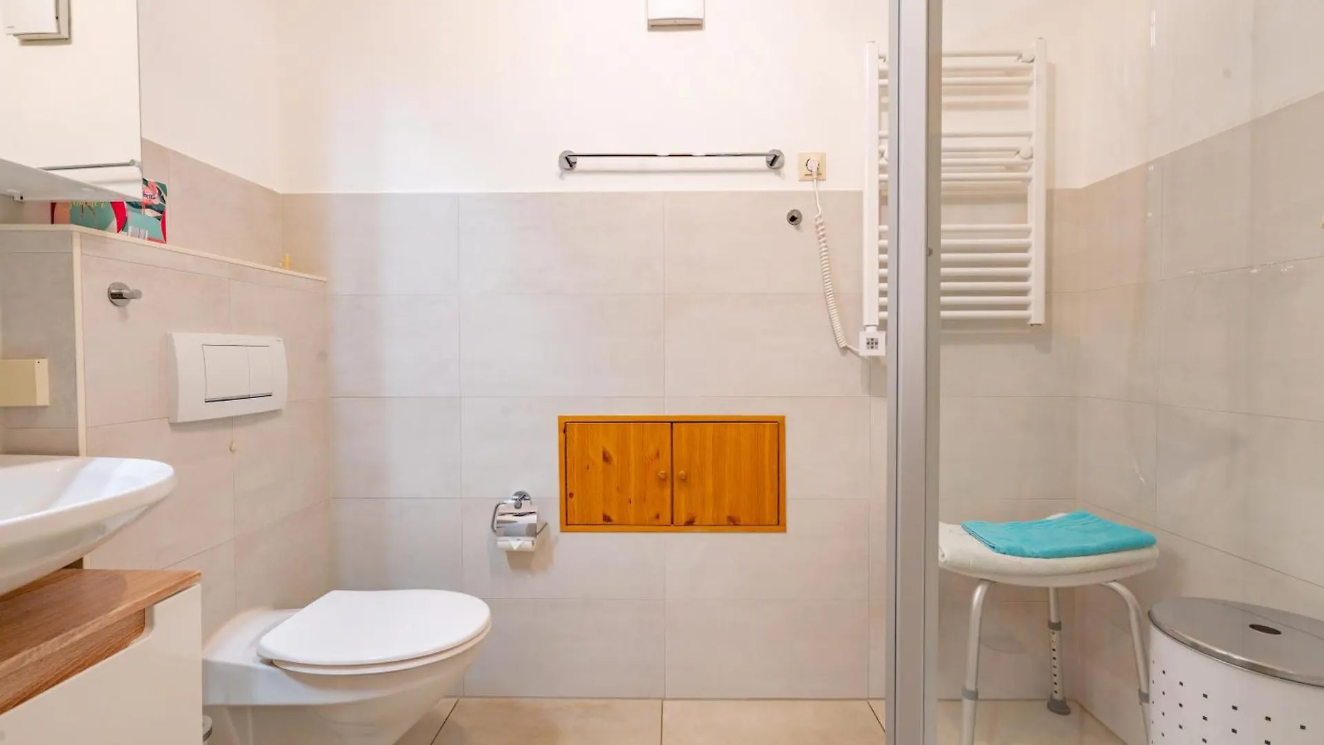Apartment Ferienwohnungen Christoph In Der Edelweissstrasse Pfaffing